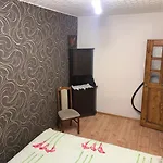 Riia 10, 2-bedroom - 2 Big Beds 1 Extra Bed-parking Free Tartu