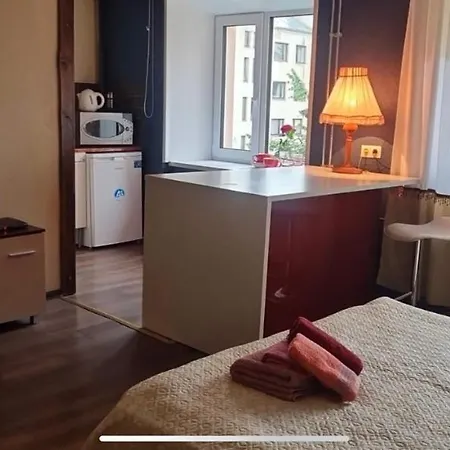 Riia 10, 2-bedroom - 2 Big Beds 1 Extra Bed-parking Free Apartament *