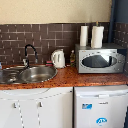 Riia 10, 2-bedroom - 2 Big Beds 1 Extra Bed-parking Free Apartament *