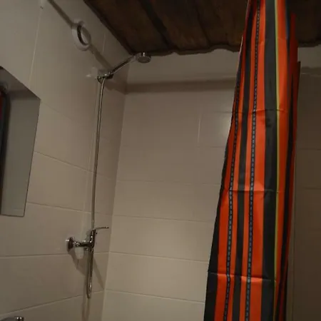 Apartament Riia 10, 2-bedroom - 2 Big Beds 1 Extra Bed-parking Free Tartu