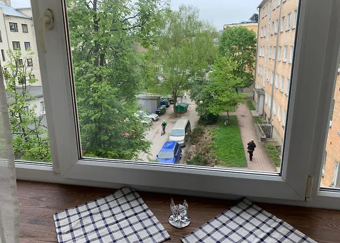 Riia 10, 2-bedroom - 2 Big Beds 1 Extra Bed-parking Free Apartmán Tartu