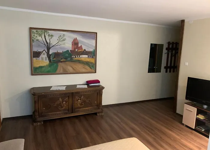 Riia 10, 2-bedroom - 2 Big Beds 1 Extra Bed-parking Free Apartmán Tartu