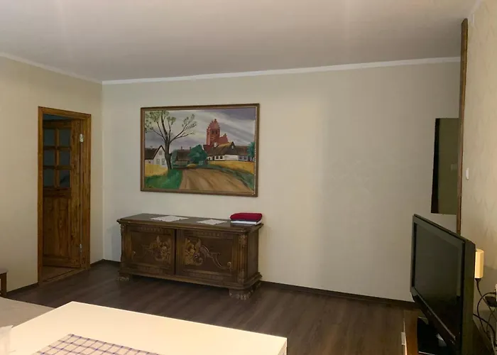 Riia 10, 2-bedroom - 2 Big Beds 1 Extra Bed-parking Free Apartmán Tartu