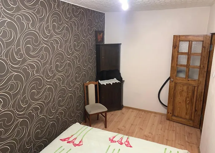 Riia 10, 2-bedroom - 2 Big Beds 1 Extra Bed-parking Free Tartu
