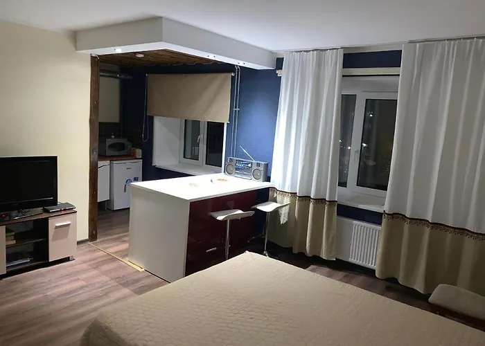 Riia 10, 2-bedroom - 2 Big Beds 1 Extra Bed-parking Free Tartu